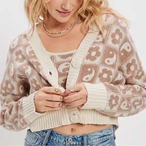 American Eagle Ying Yang Cropped Cardigan Set- size M
